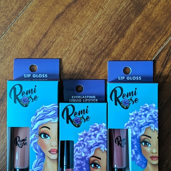 Remi Rose cosmetics - Picture 2 of 2